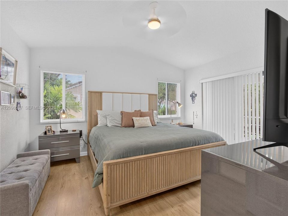 For Sale: $699,000 (3 beds, 2 baths, 1533 Square Feet)