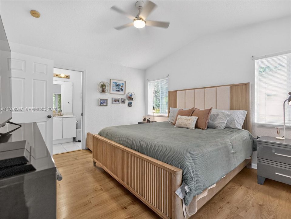 For Sale: $699,000 (3 beds, 2 baths, 1533 Square Feet)