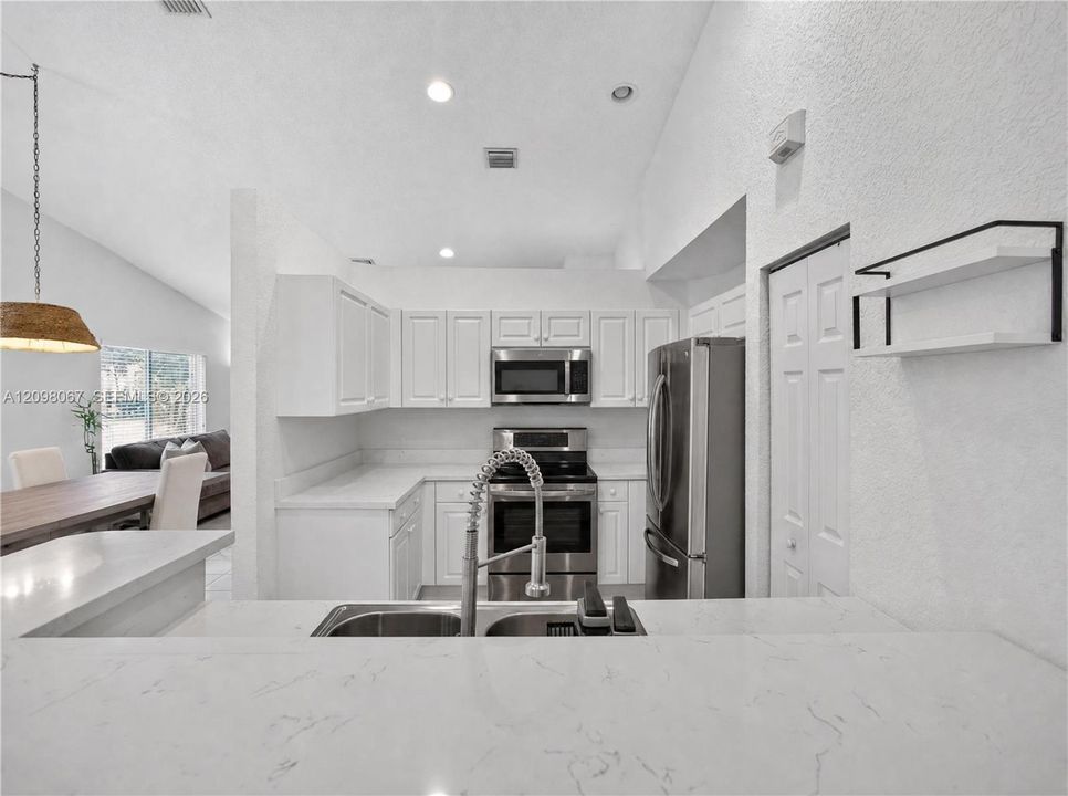For Sale: $699,000 (3 beds, 2 baths, 1533 Square Feet)