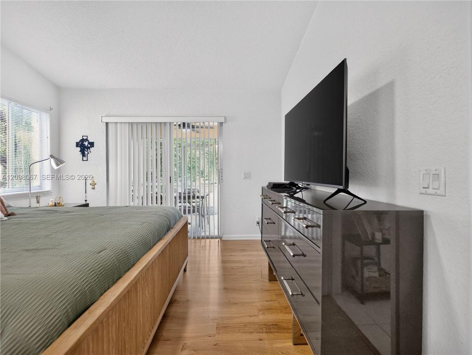 For Sale: $699,000 (3 beds, 2 baths, 1533 Square Feet)