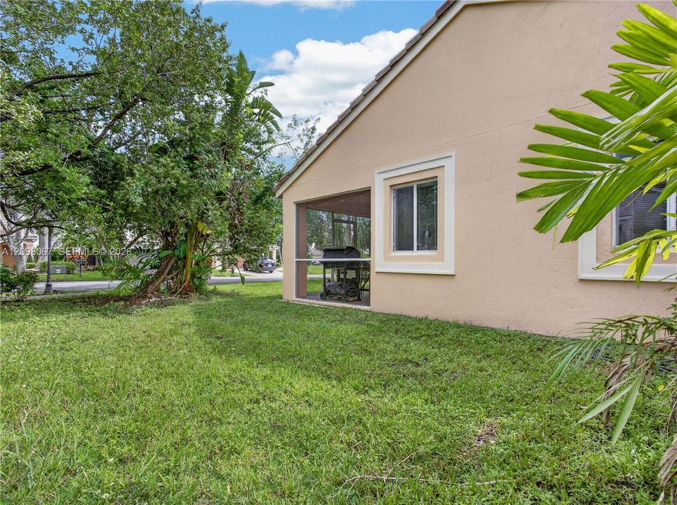 For Sale: $699,000 (3 beds, 2 baths, 1533 Square Feet)