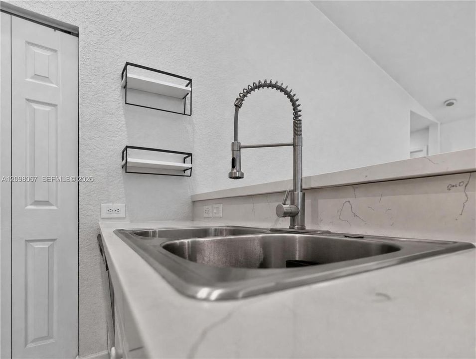 For Sale: $699,000 (3 beds, 2 baths, 1533 Square Feet)