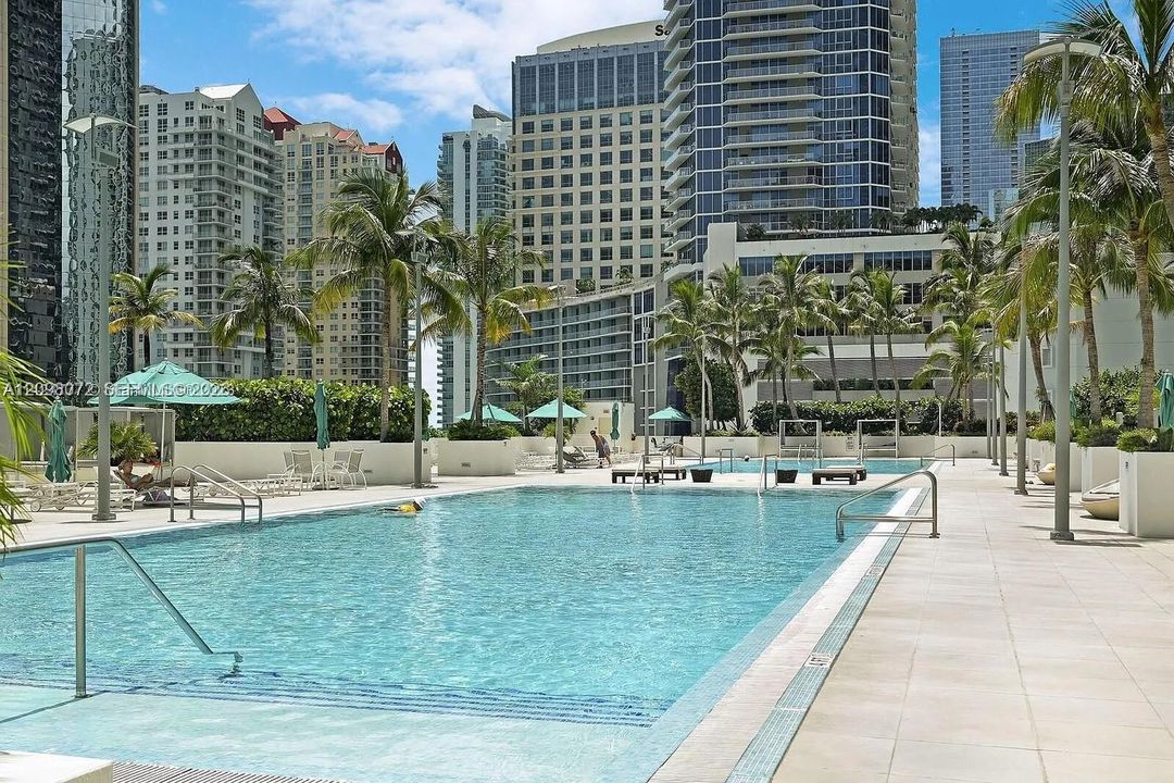 For Rent: $6,500 (2 beds, 2 baths, 1278 Square Feet)