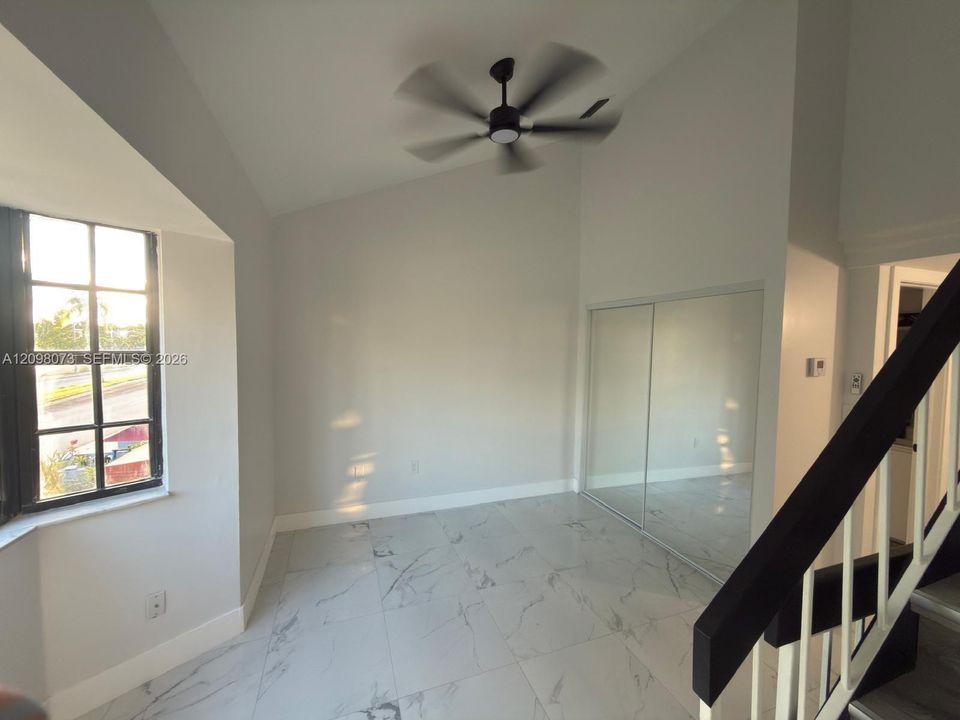 For Rent: $2,300 (2 beds, 1 baths, 624 Square Feet)