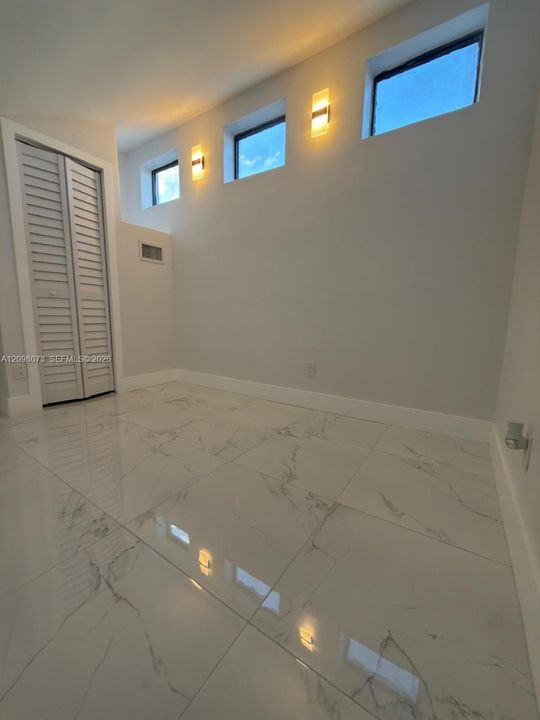 For Rent: $2,300 (2 beds, 1 baths, 624 Square Feet)