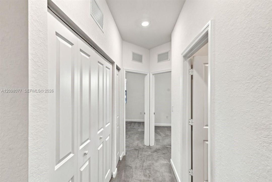 For Rent: $2,500 (3 beds, 2 baths, 1296 Square Feet)