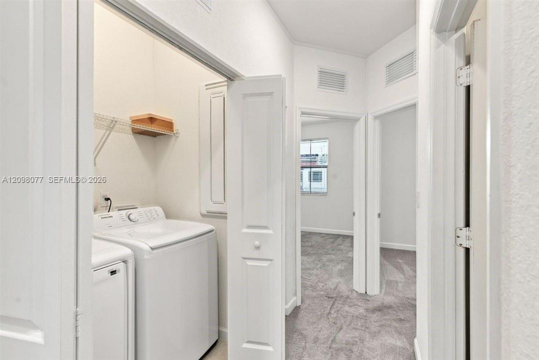 For Rent: $2,500 (3 beds, 2 baths, 1296 Square Feet)