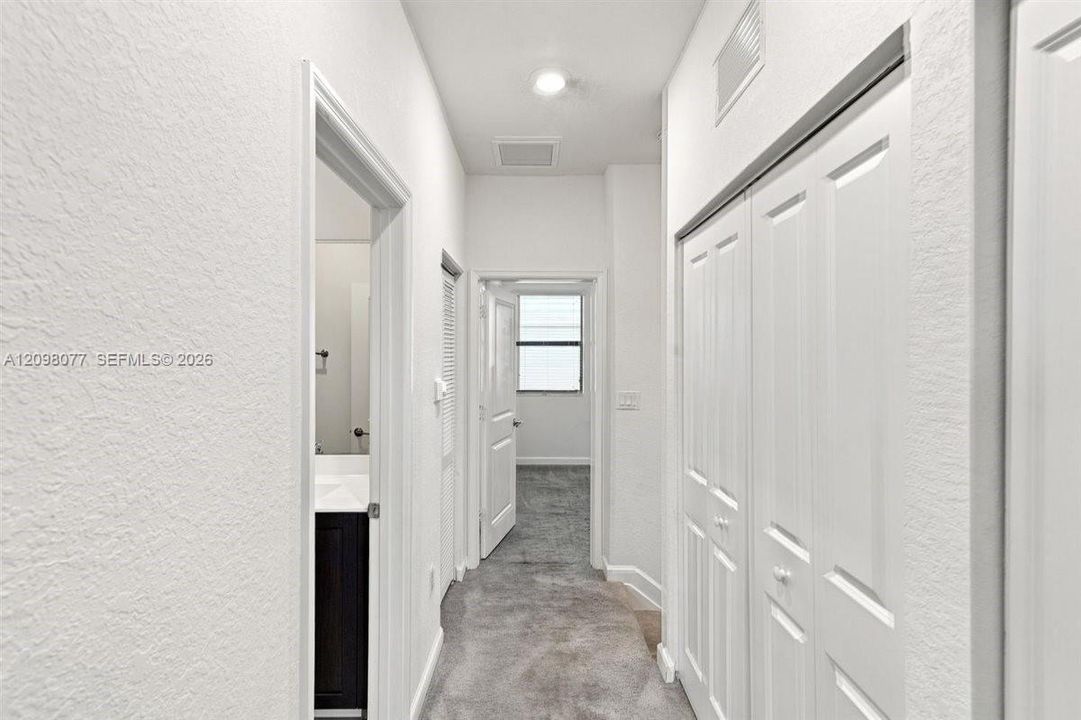 For Rent: $2,500 (3 beds, 2 baths, 1296 Square Feet)