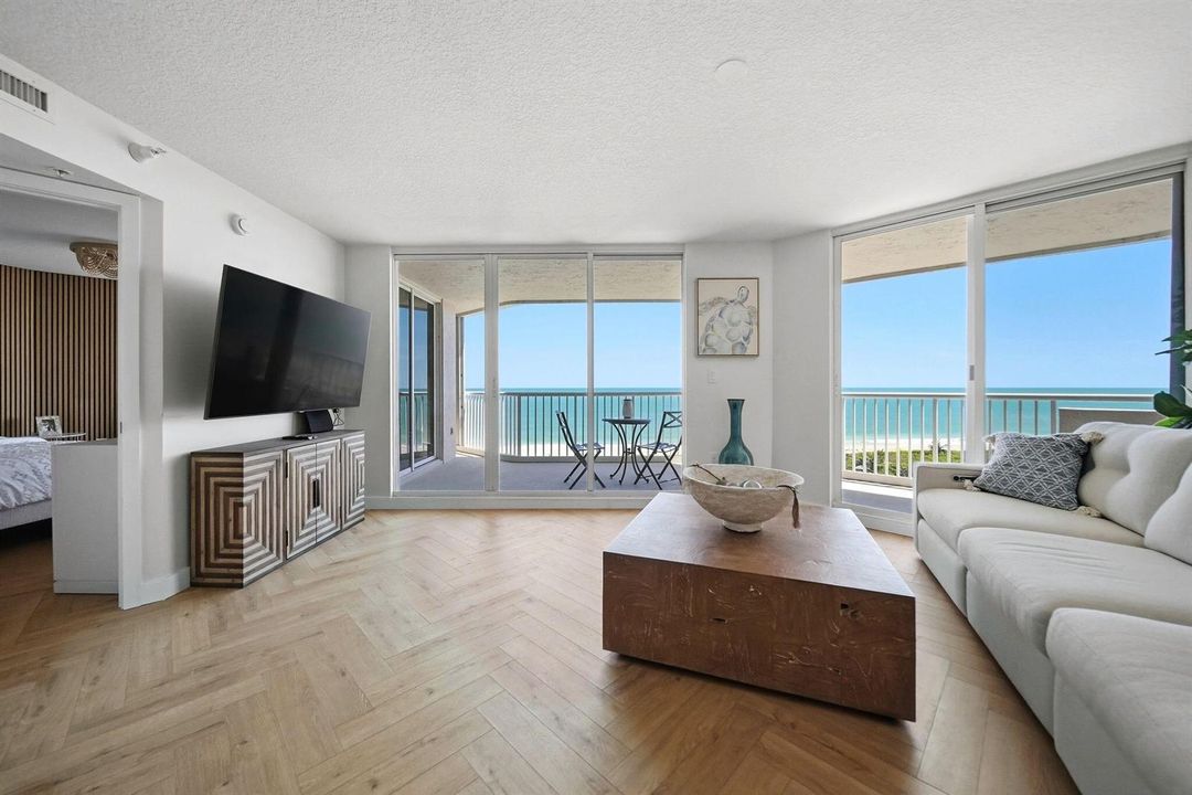 44_5051_North_Highway_A1A_Fort_Pierce_00