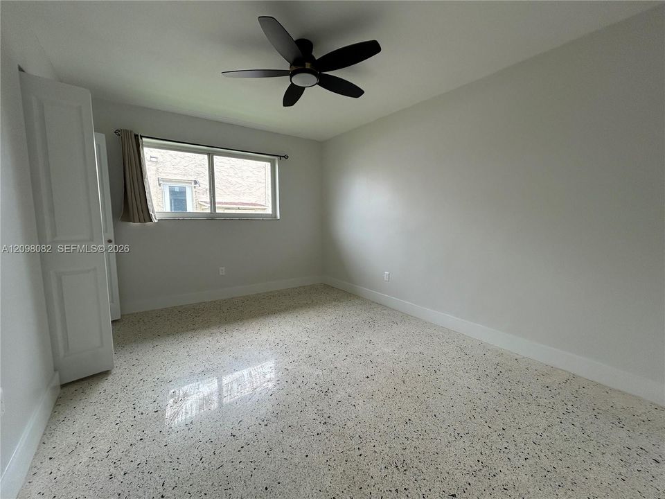 For Rent: $3,850 (3 beds, 2 baths, 2384 Square Feet)