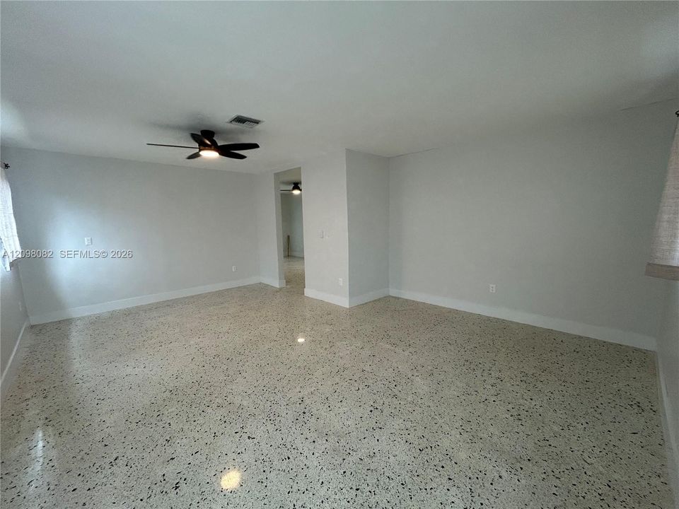 For Rent: $3,850 (3 beds, 2 baths, 2384 Square Feet)