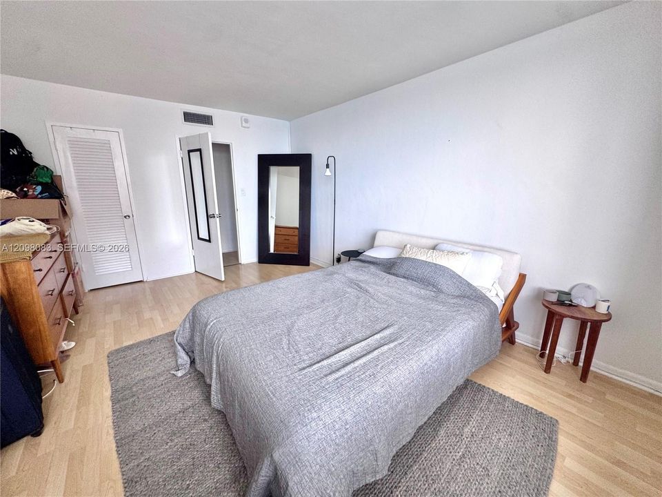 В аренду: $3,200 (1 спален, 1 ванн, 970 Квадратных фут)