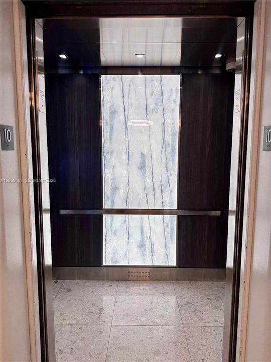 В аренду: $3,200 (1 спален, 1 ванн, 970 Квадратных фут)