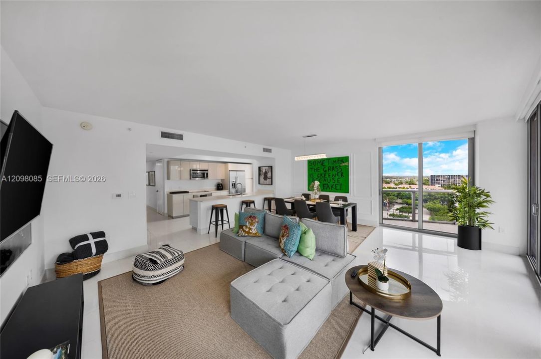 En Venta: $745,000 (3 camas, 3 baños, 1577 Pies cuadrados)