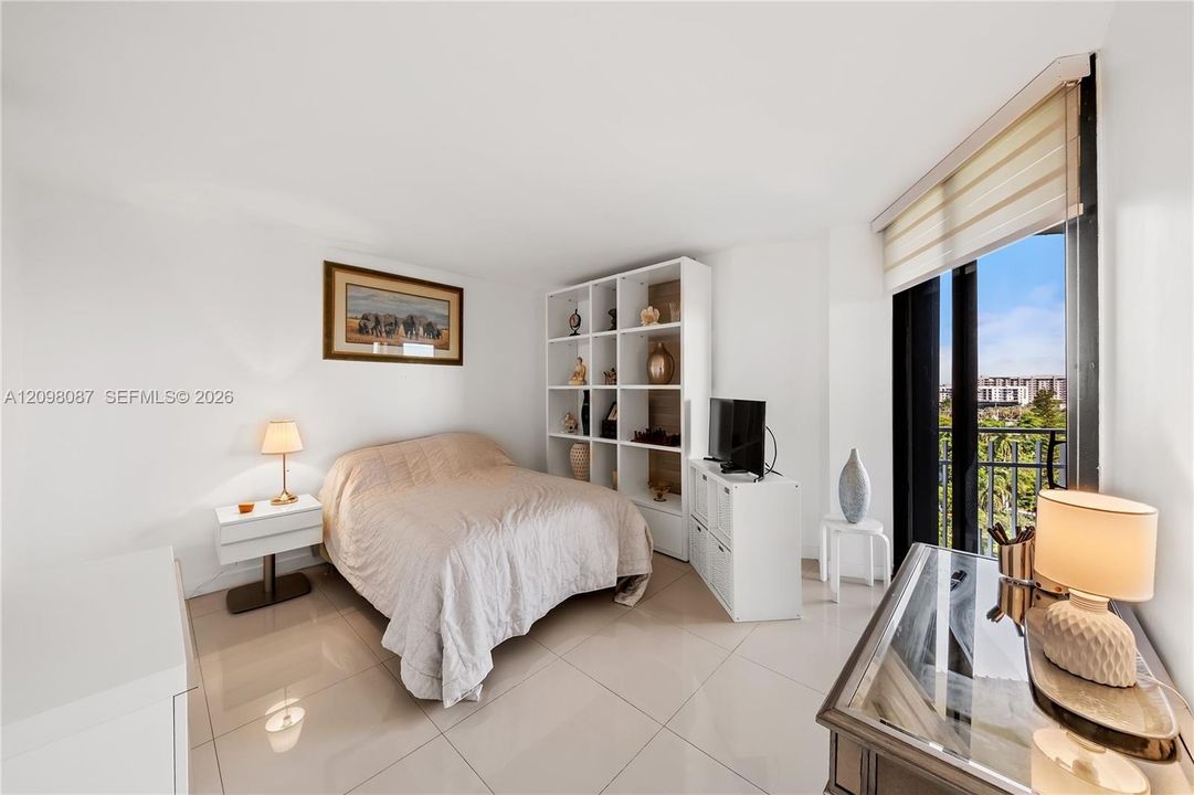 For Rent: $4,200 (2 beds, 2 baths, 1312 Square Feet)