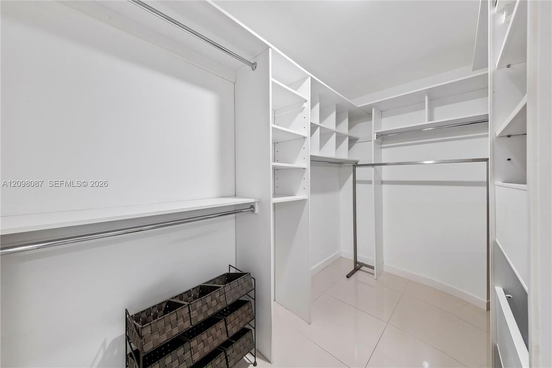 For Rent: $4,200 (2 beds, 2 baths, 1312 Square Feet)