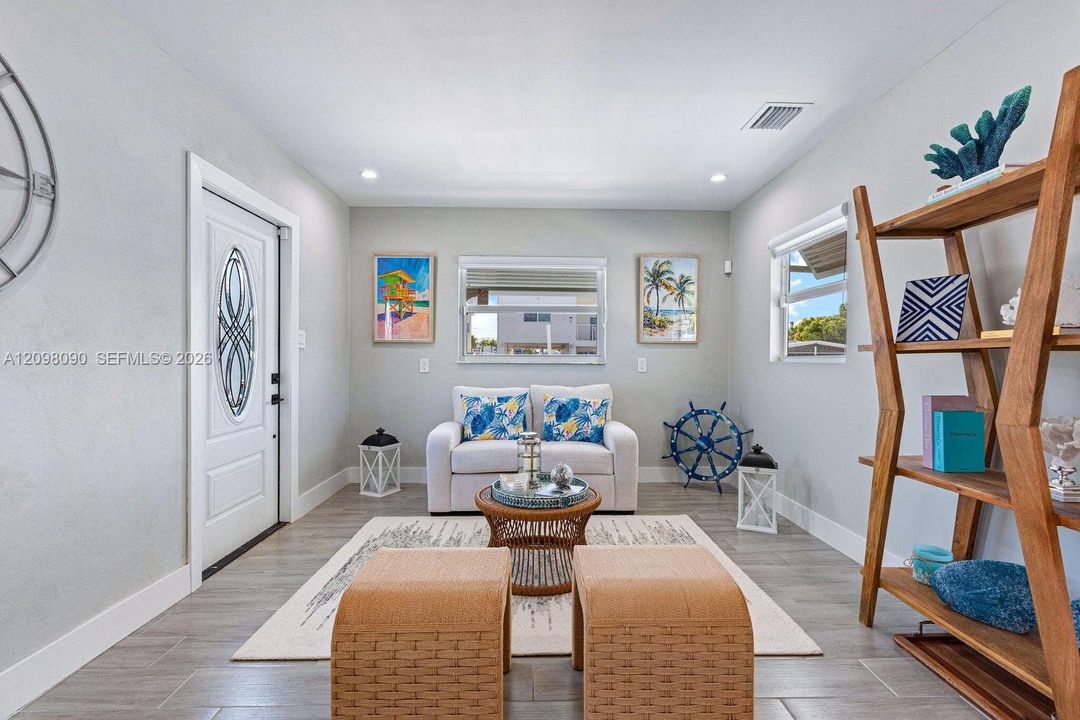 For Sale: $1,197,000 (3 beds, 2 baths, 1296 Square Feet)
