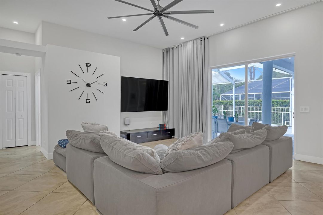 15818 Glen Willow (14)