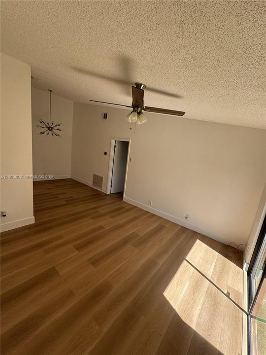 For Sale: $238,000 (2 beds, 2 baths, 1224 Square Feet)