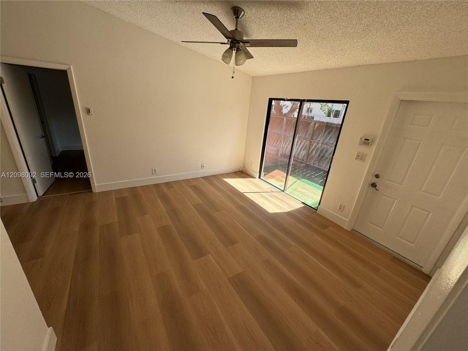 For Sale: $238,000 (2 beds, 2 baths, 1224 Square Feet)