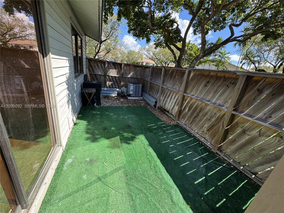 For Sale: $238,000 (2 beds, 2 baths, 1224 Square Feet)