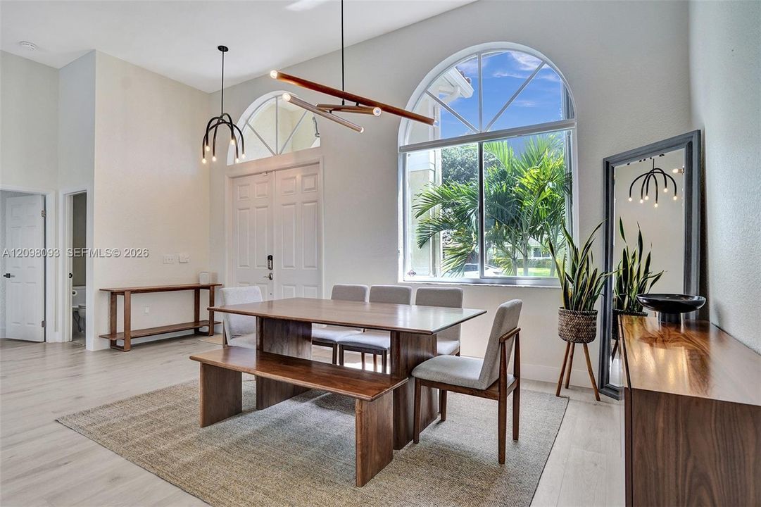 For Rent: $5,000 (4 beds, 2 baths, 2285 Square Feet)