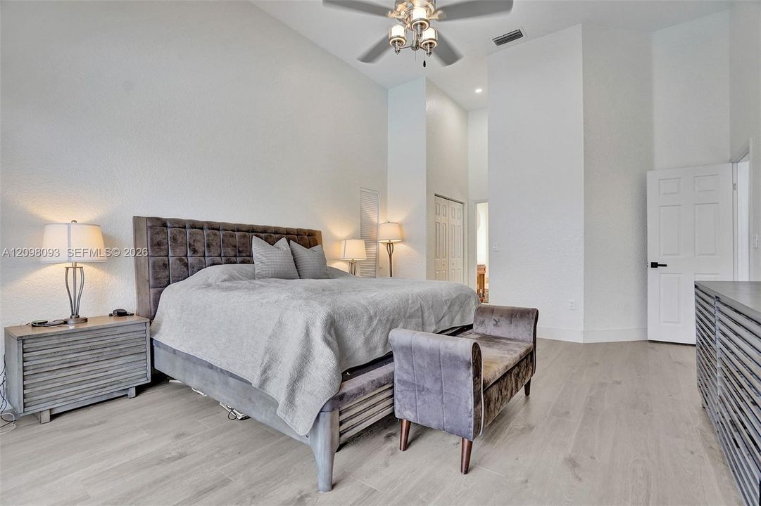 For Rent: $5,000 (4 beds, 2 baths, 2285 Square Feet)
