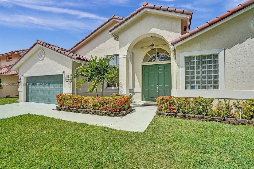 For Rent: $5,000 (4 beds, 2 baths, 2285 Square Feet)