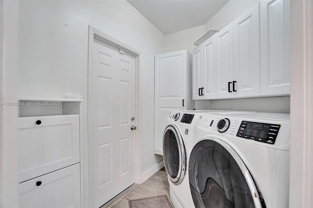 For Rent: $5,000 (4 beds, 2 baths, 2285 Square Feet)