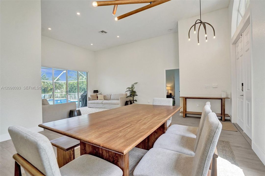 For Rent: $5,000 (4 beds, 2 baths, 2285 Square Feet)