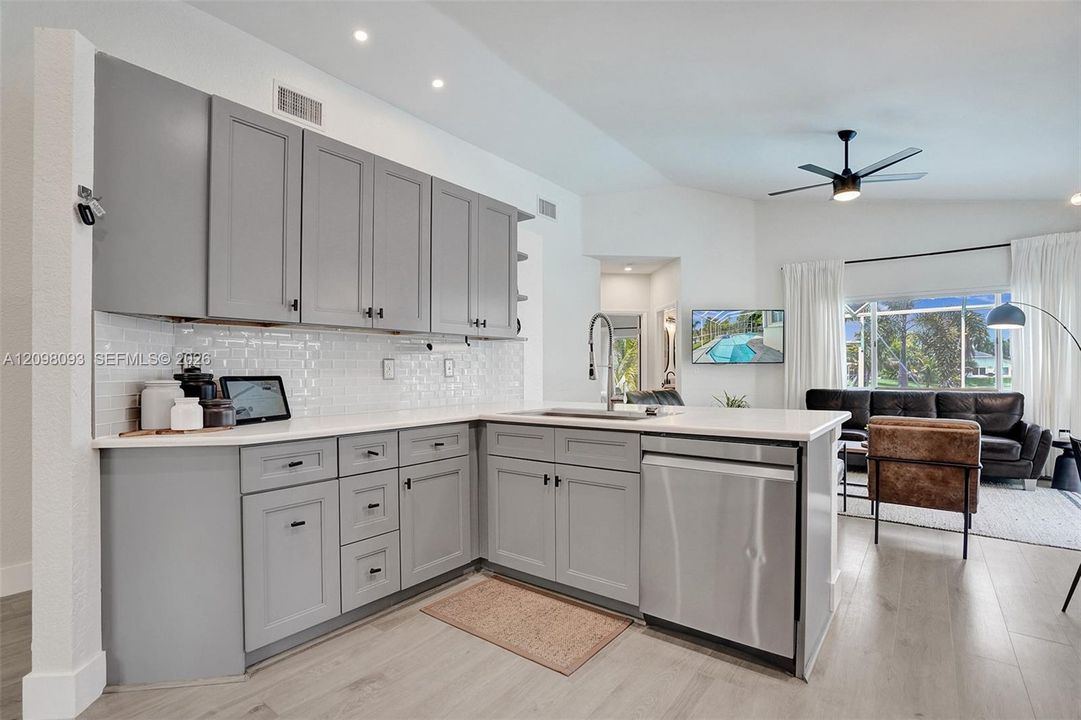 For Rent: $5,000 (4 beds, 2 baths, 2285 Square Feet)