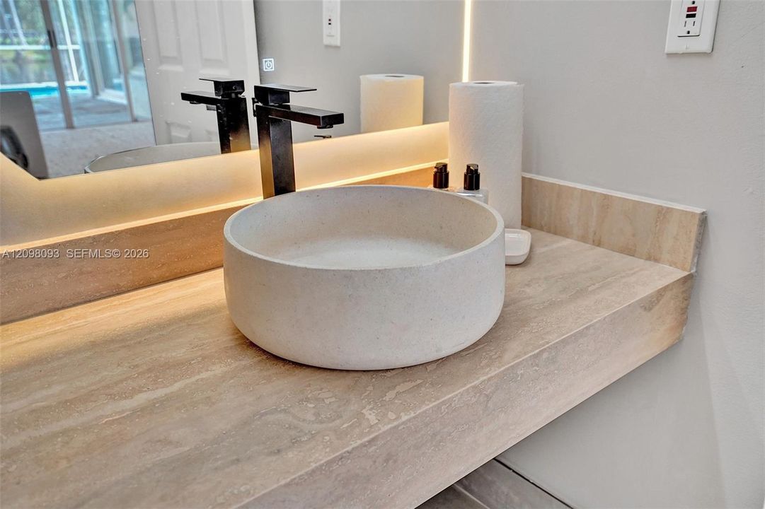 For Rent: $5,000 (4 beds, 2 baths, 2285 Square Feet)