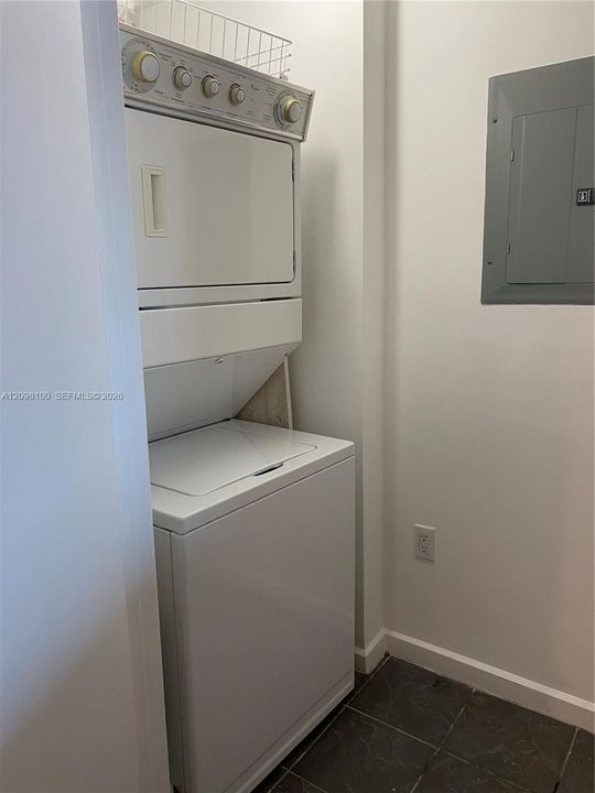 For Rent: $4,400 (2 beds, 2 baths, 1357 Square Feet)