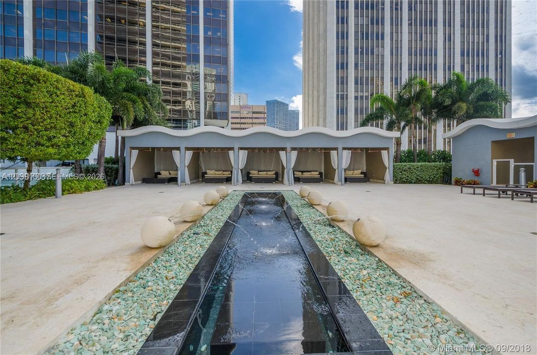 For Rent: $4,400 (2 beds, 2 baths, 1357 Square Feet)