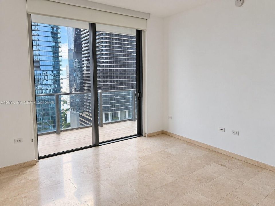 Activo con contrato: $6,250 (2 camas, 2 baños, 1202 Pies cuadrados)