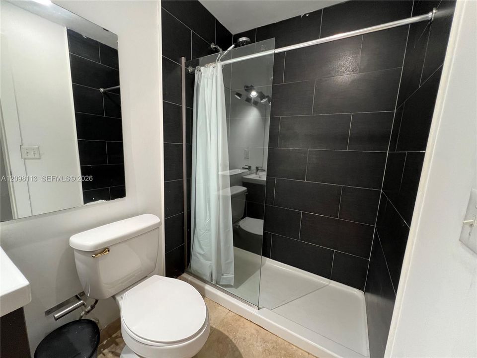 For Rent: $1,250 (1 beds, 1 baths, 600 Square Feet)