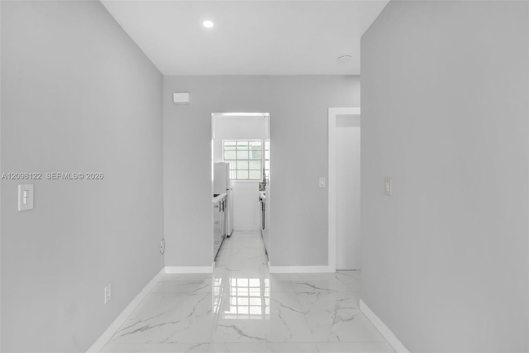 For Sale: $200,000 (0 beds, 1 baths, 400 Square Feet)