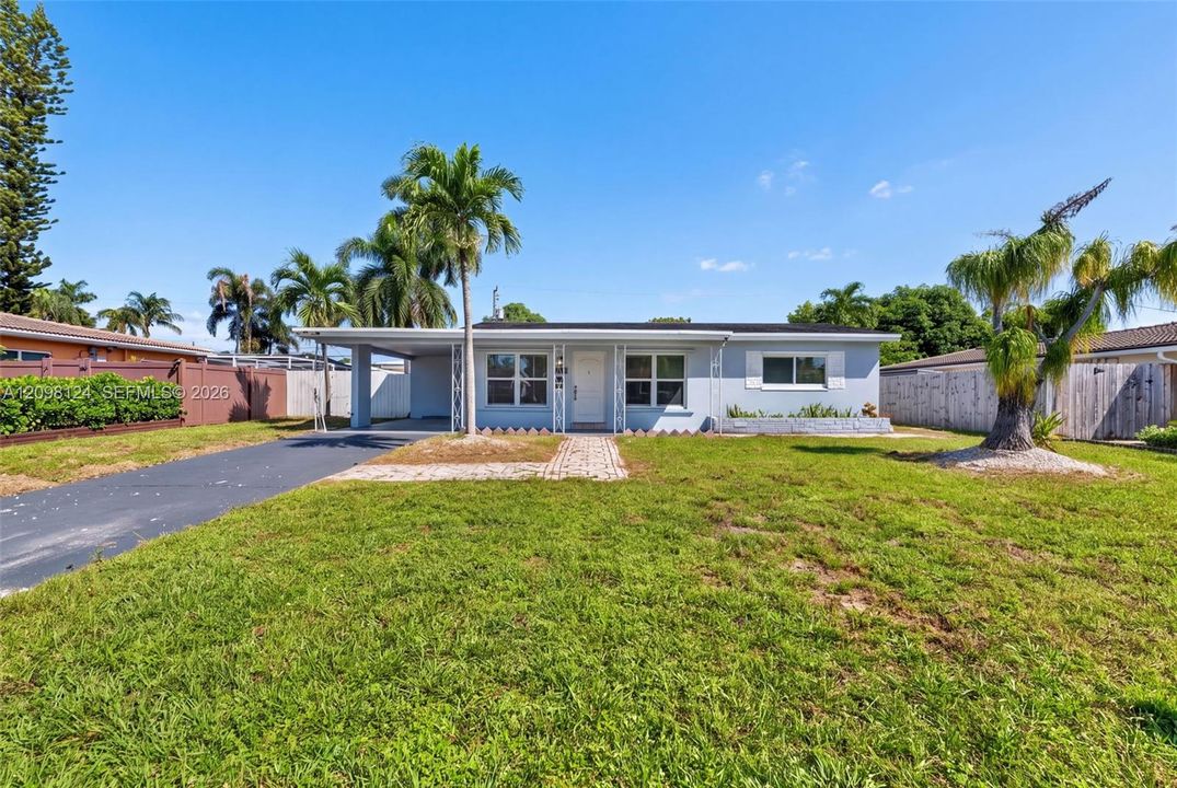 For Sale: $425,000 (2 beds, 1 baths, 1014 Square Feet)