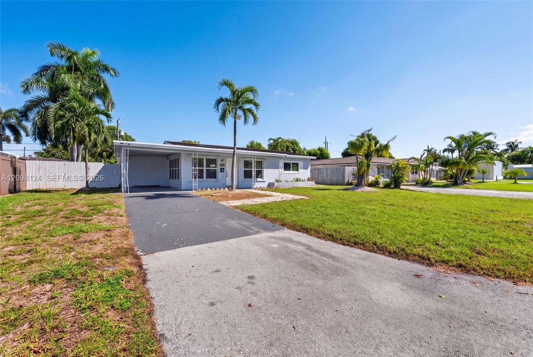 For Sale: $425,000 (2 beds, 1 baths, 1014 Square Feet)