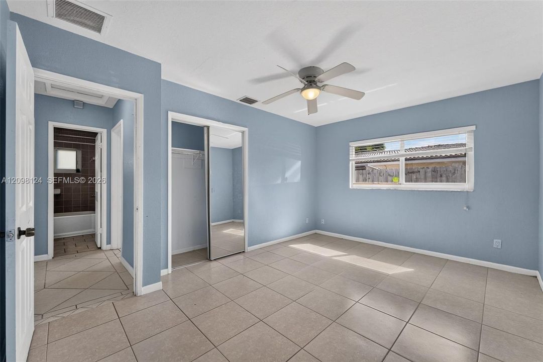 For Sale: $425,000 (2 beds, 1 baths, 1014 Square Feet)