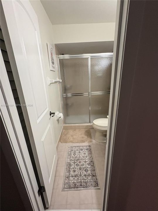В аренду: $4,000 (2 спален, 2 ванн, 1094 Квадратных фут)