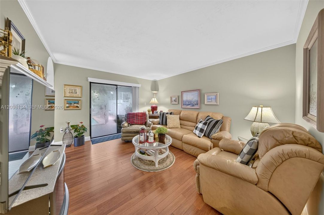 For Sale: $999,000 (4 beds, 3 baths, 2613 Square Feet)