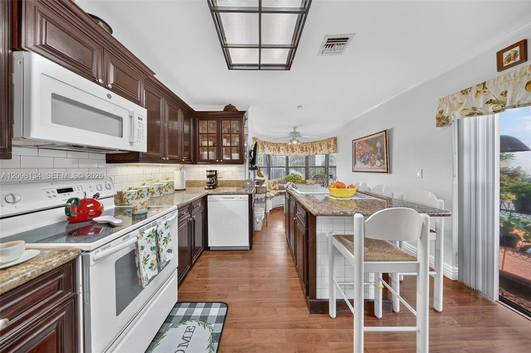 For Sale: $999,000 (4 beds, 3 baths, 2613 Square Feet)