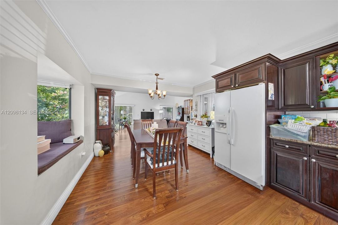 For Sale: $999,000 (4 beds, 3 baths, 2613 Square Feet)