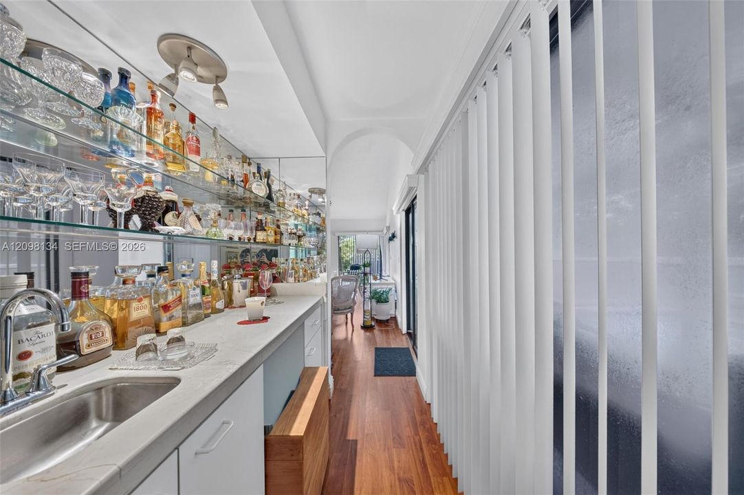 For Sale: $999,000 (4 beds, 3 baths, 2613 Square Feet)