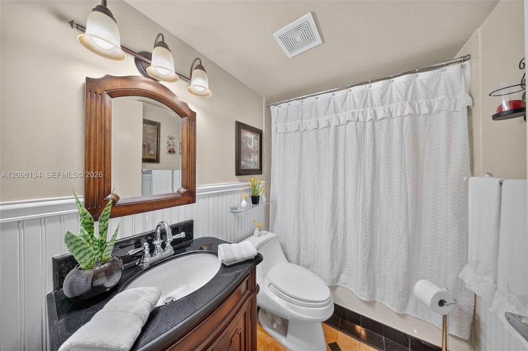 For Sale: $999,000 (4 beds, 3 baths, 2613 Square Feet)