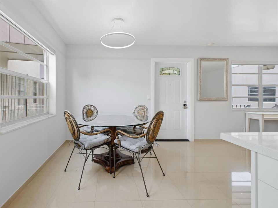 Dining 2