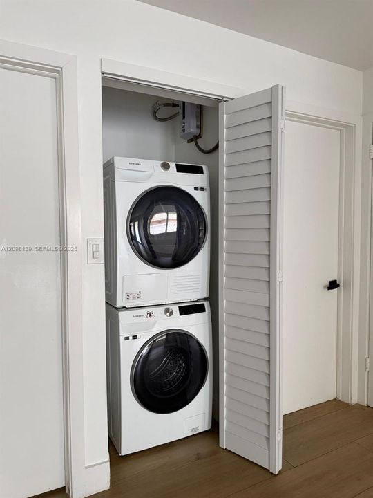В аренду: $2,850 (3 спален, 1 ванн, 1200 Квадратных фут)