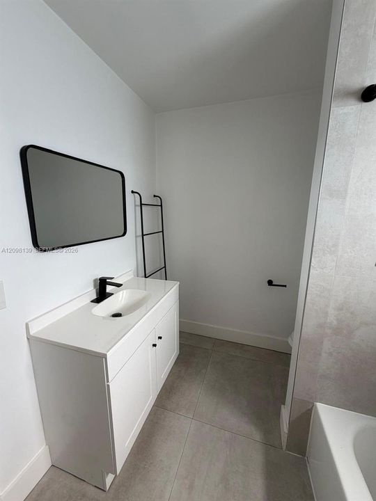 В аренду: $2,850 (3 спален, 1 ванн, 1200 Квадратных фут)