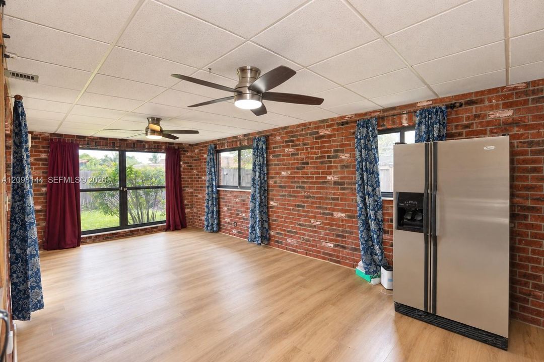 En Venta: $509,900 (3 camas, 2 baños, 1749 Pies cuadrados)
